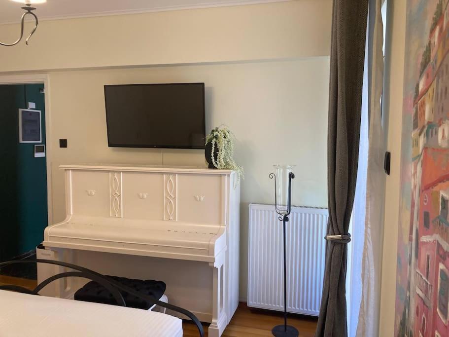 Apartamento Sarakin'S Mansion Luxury Retreat Atenas Exterior foto