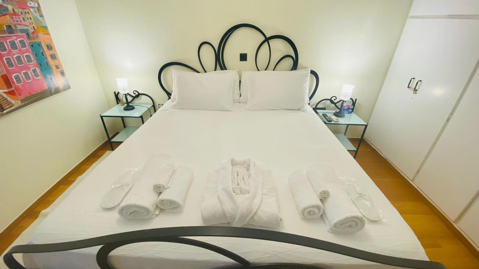 Apartamento Sarakin'S Mansion Luxury Retreat Atenas Exterior foto