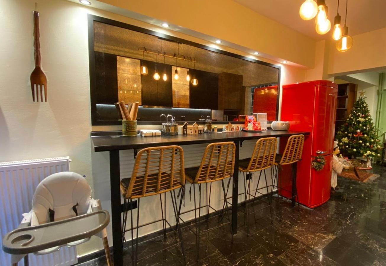 Apartamento Sarakin'S Mansion Luxury Retreat Atenas Exterior foto